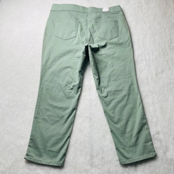 NWT Gloria Vanderbilt All Round Slimming Effect Green Pull On Crop Pants Size 16 - Picture 2 of 10